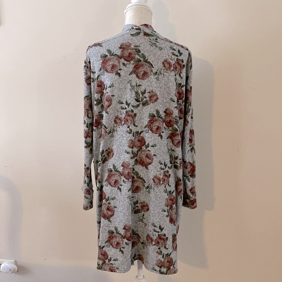 Skonhet women’s feminine floral print long cardigan sweater open front size M - Picture 3 of 14